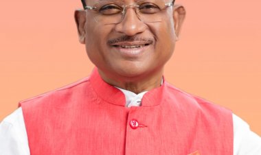 *मुख्यधारा की ओर लौटता विश्वास: दक्षिण बस्तर में 51 माओवादी कैडरों का आत्मसमर्पण, शांति और विकास की दिशा में बड़ा कदम - मुख्यमंत्री श्री साय*