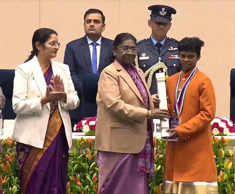 *Chief Minister Shri Vishnu Deo Sai Congratulates Yogita Mandavi for the Achievement*